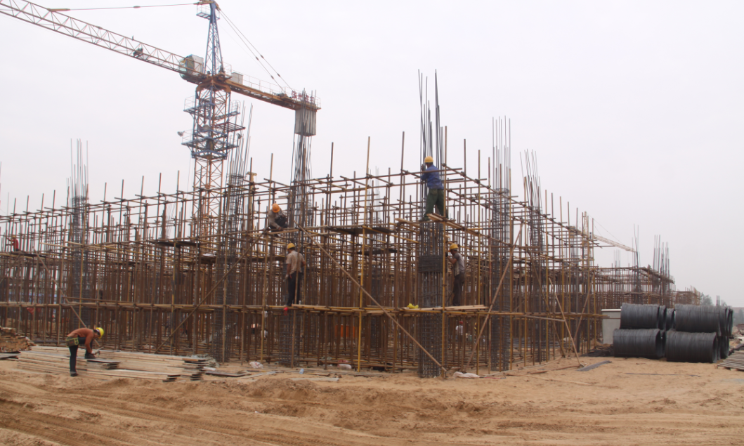 万邦公司三期工程建设如火如荼进行(图6) 万邦公司三期工程建设如火如荼进行(图6)