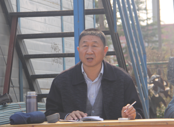 万邦公司三期干调、粮油市场举行隆重的封顶仪式(图7) 万邦公司三期干调、粮油市场举行隆重的封顶仪式(图7)