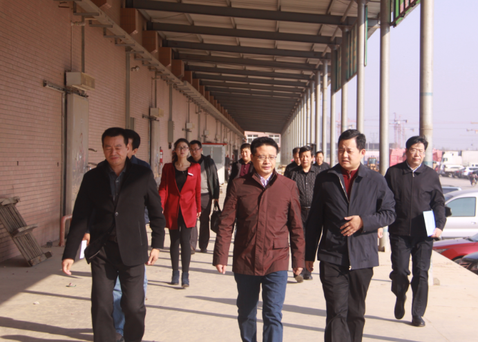 河北省农业厅副厅长徐付军一行到万邦公司考察调研(图4) 河北省农业厅副厅长徐付军一行到万邦公司考察调研(图4)