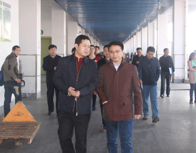 河北省农业厅副厅长徐付军一行到万邦公司考察调研(图5) 河北省农业厅副厅长徐付军一行到万邦公司考察调研(图5)