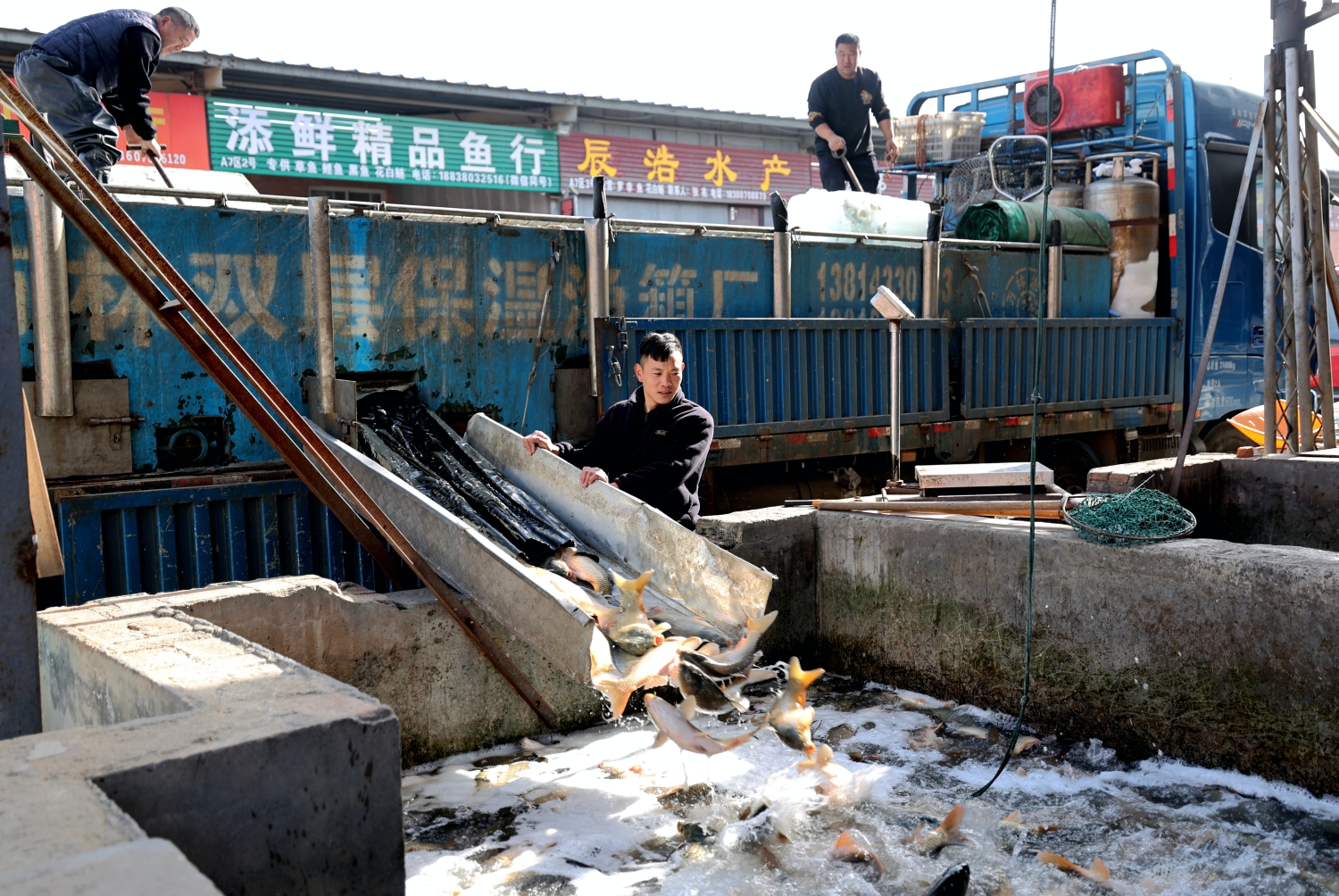 河南日报客户端报道：万邦：保障市场供应 稳住节日“菜篮子”(图11)